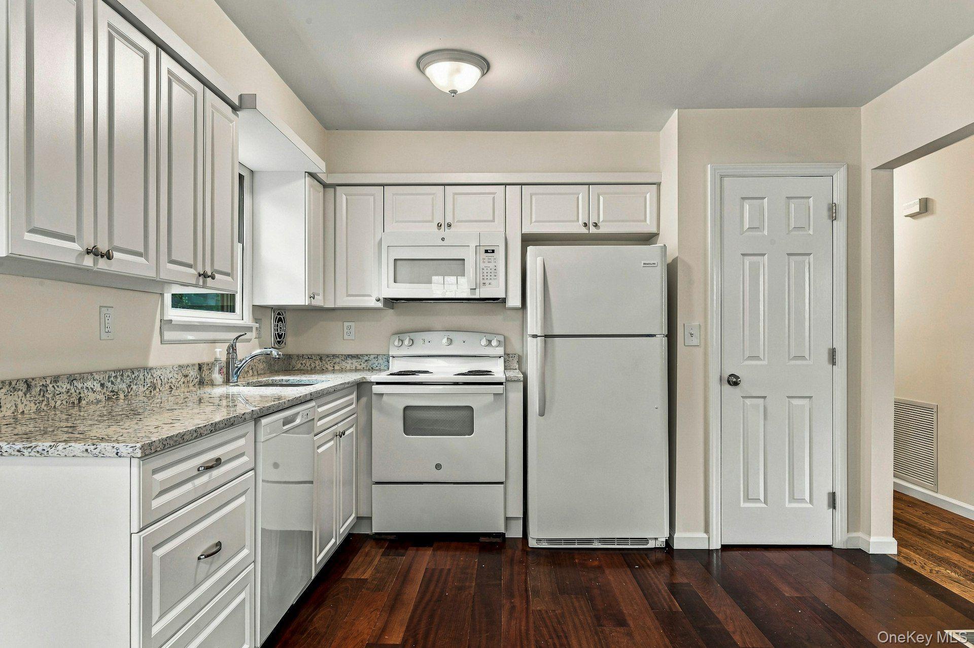 22-24 Conifer Court Property Photo 12