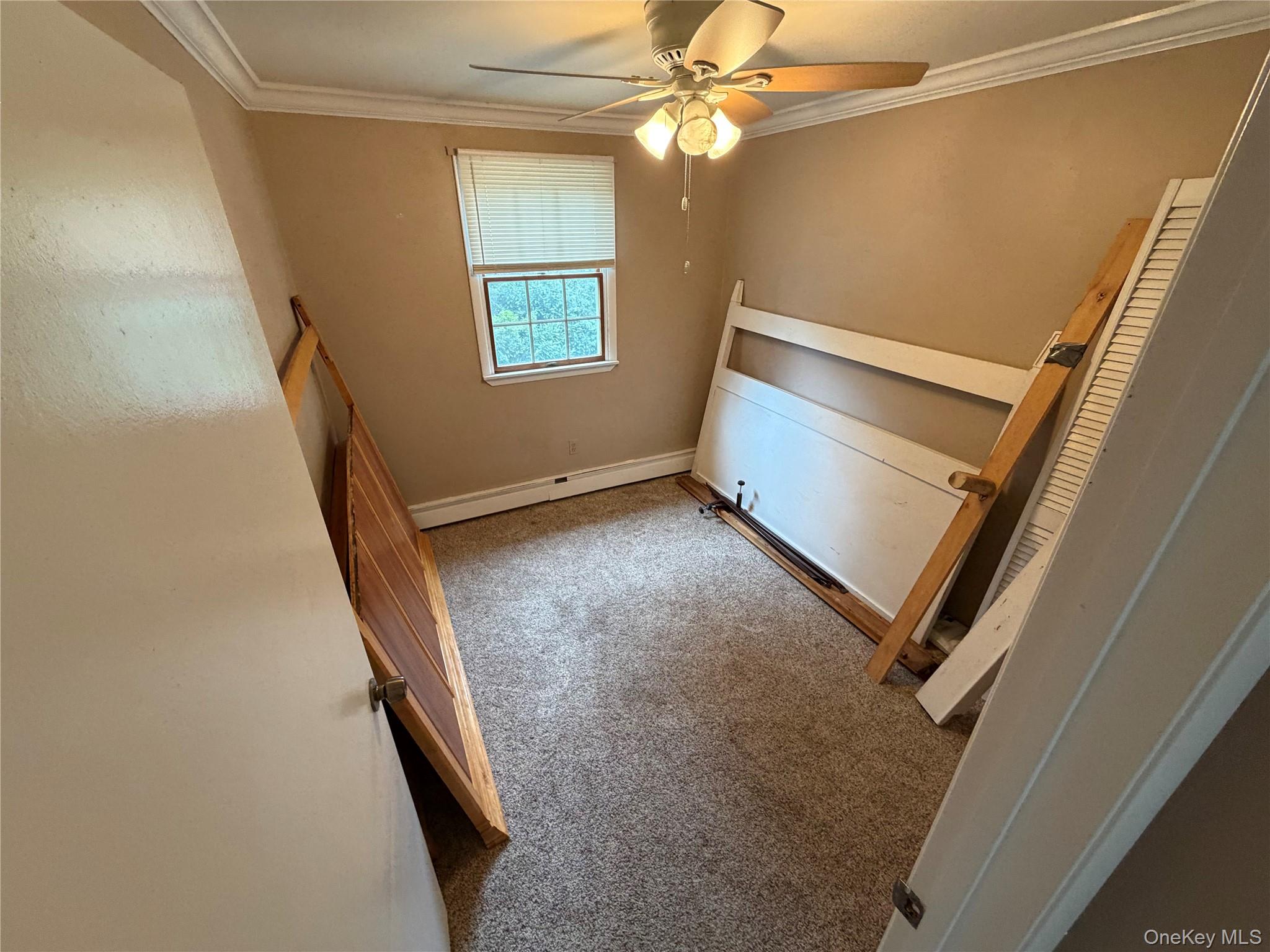928 Connetquot Avenue Property Photo 6