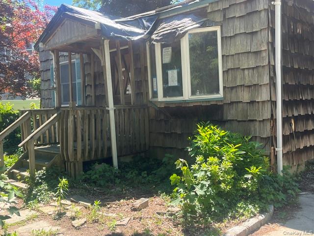 82 4th Street Property Photo 2