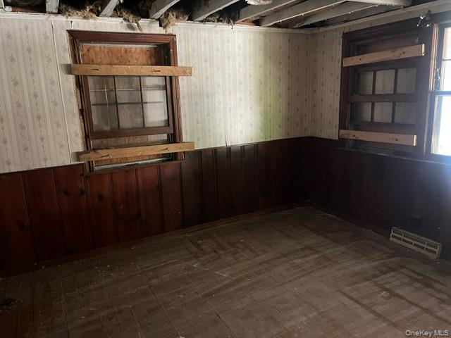 82 4th Street Property Photo 4