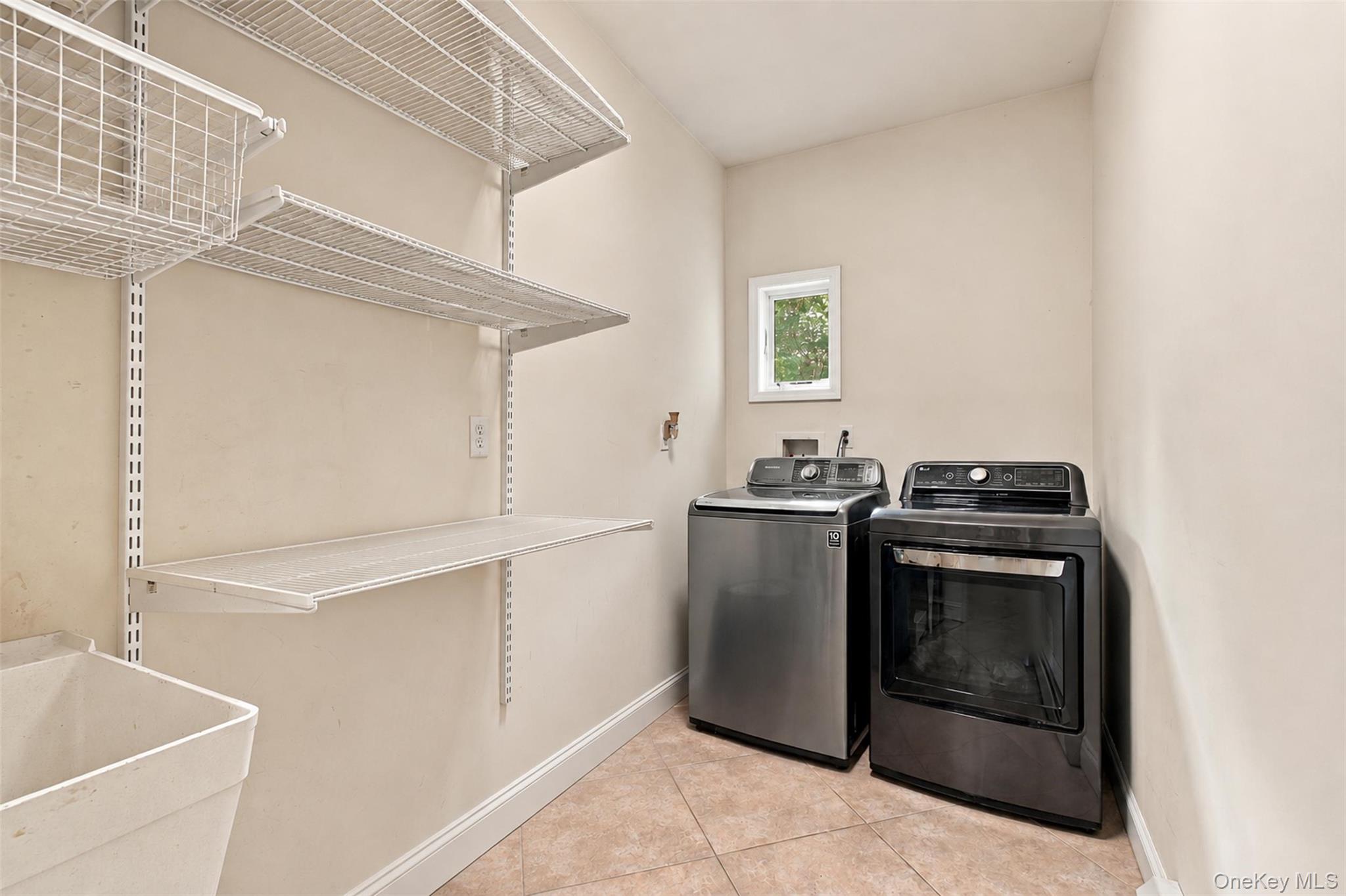 6 Regis Court Property Photo 17