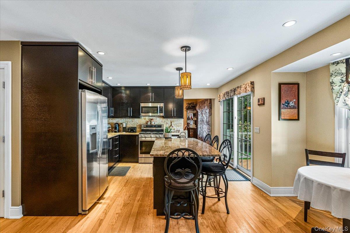 53 State Place Property Photo 6