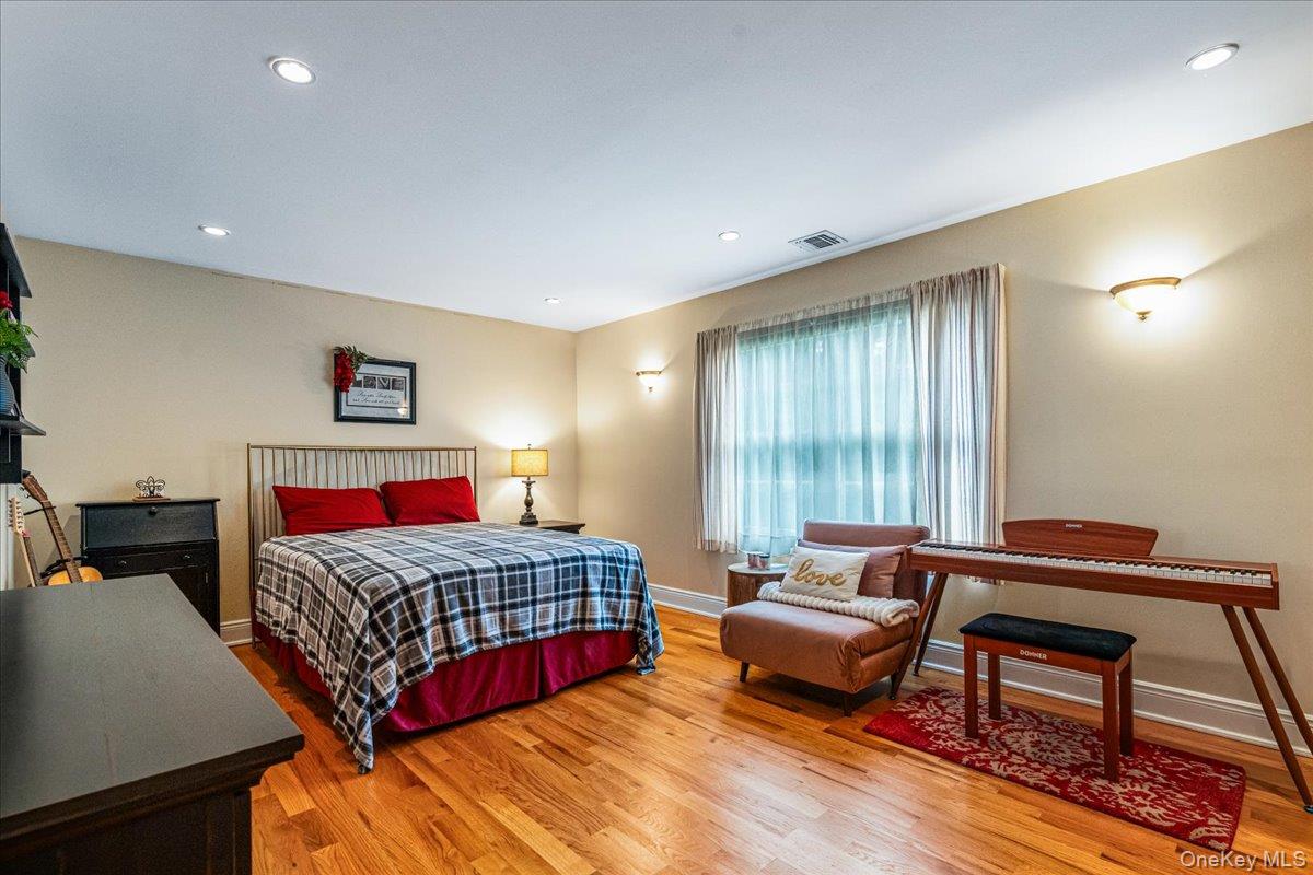 53 State Place Property Photo 17
