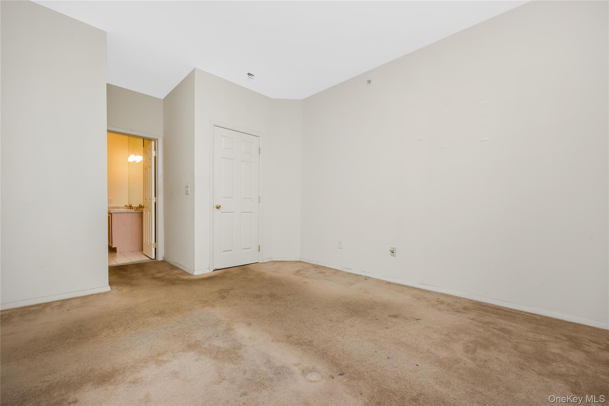 218 Kettles Lane Property Photo 9