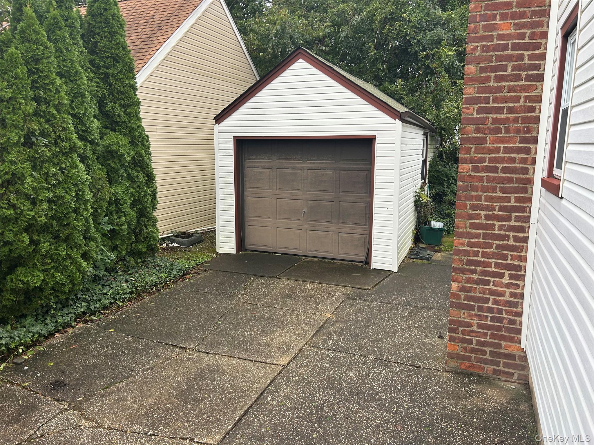 304 Lorraine Street Property Photo 13