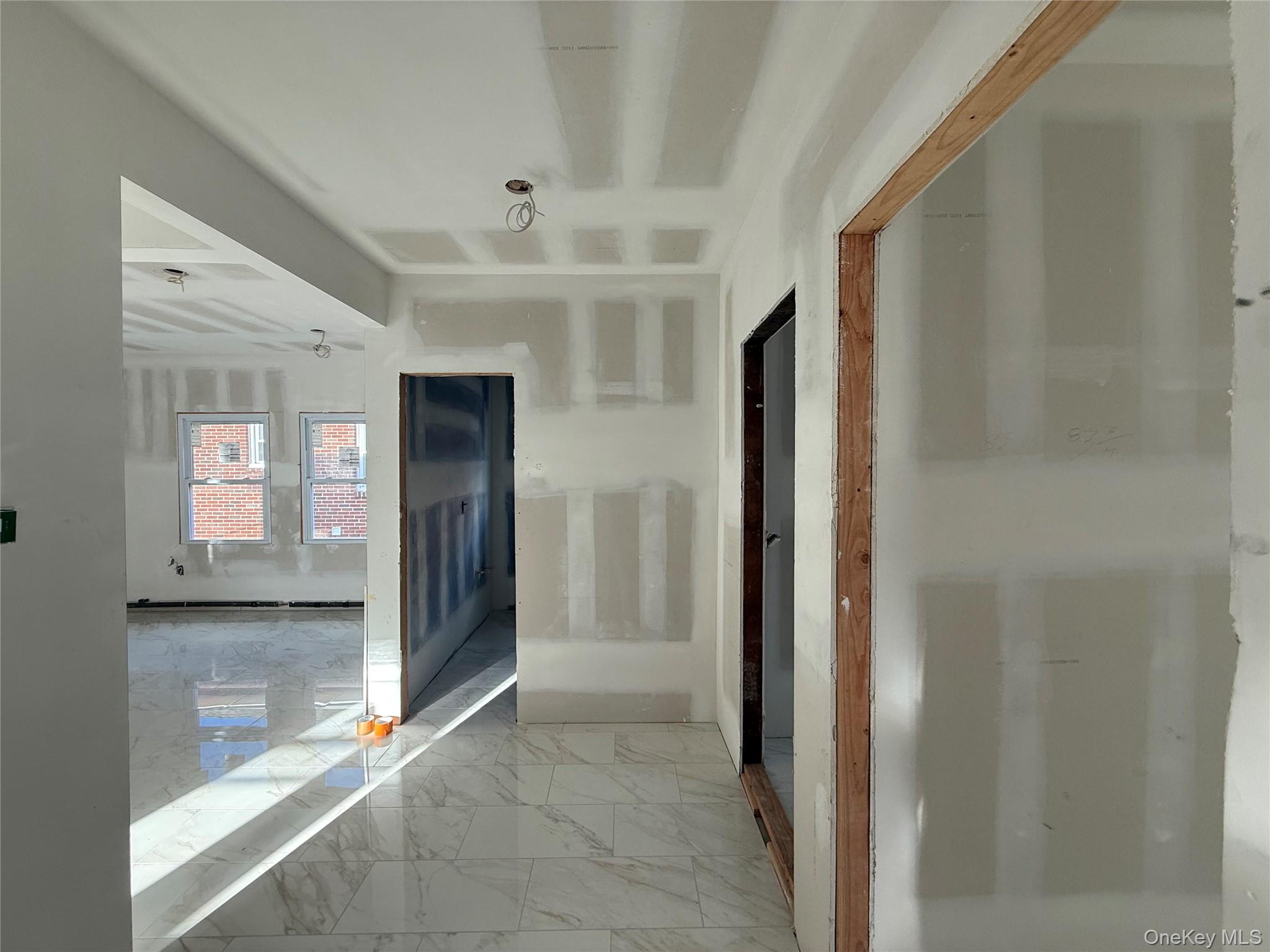36 E Fulton Street Property Photo 4