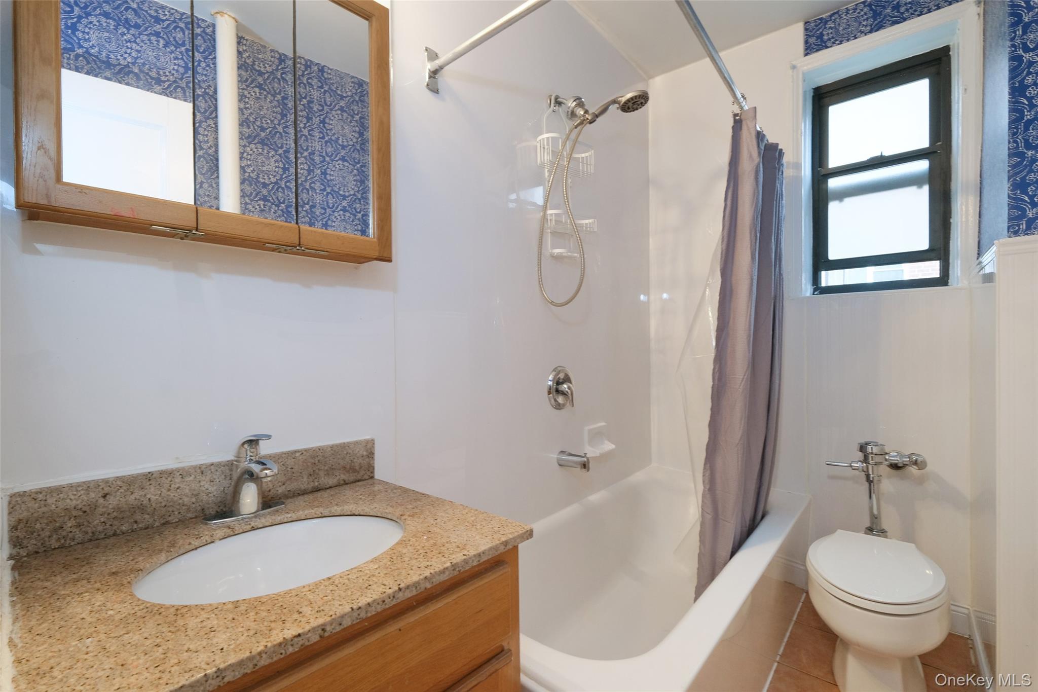 1 Broad Parkway 4l Property Photo 17