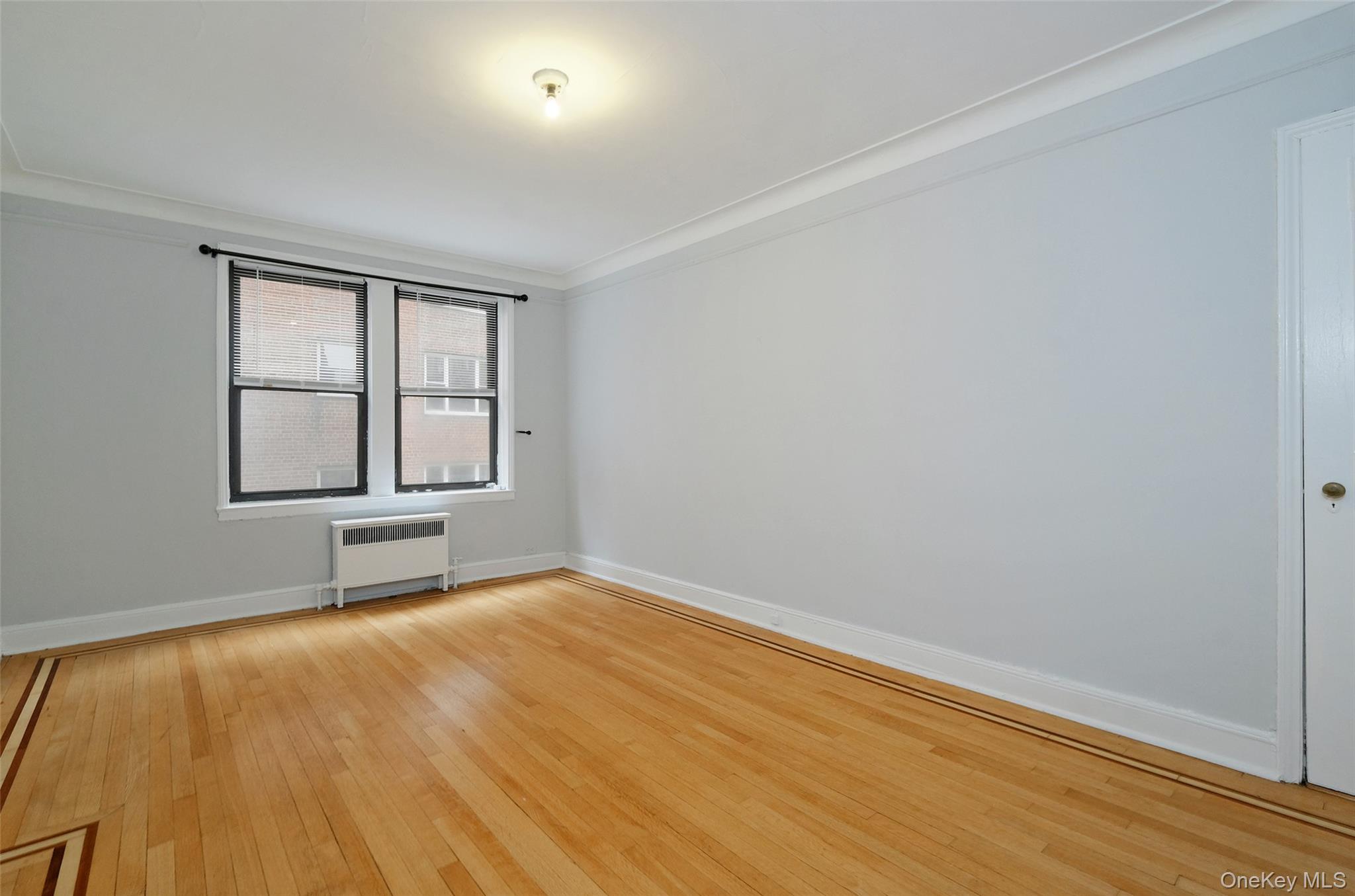 1 Broad Parkway 4l Property Photo 18