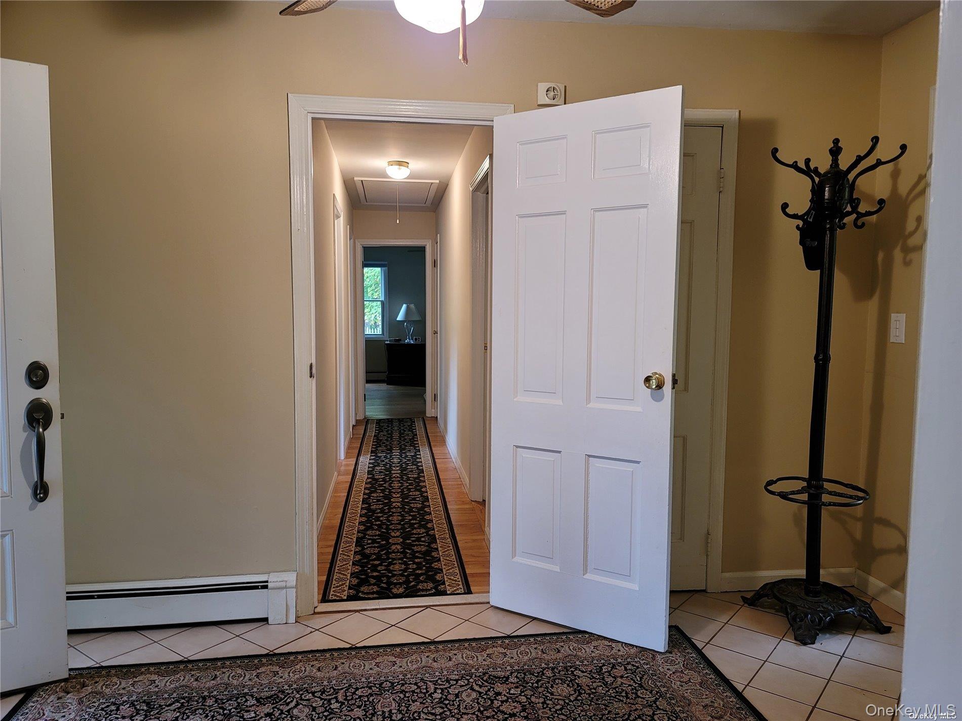 101 N Country Road Property Photo 4