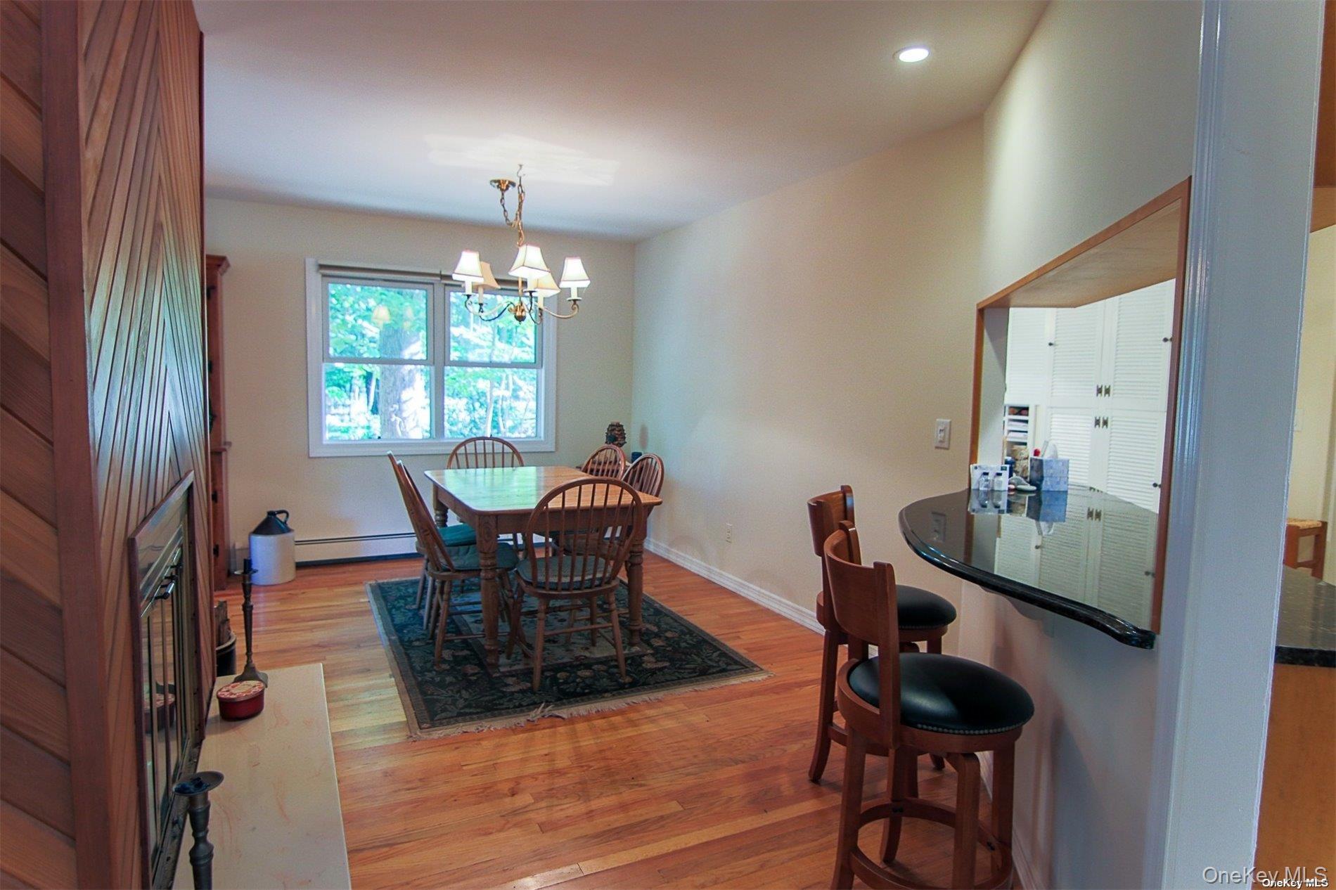 101 N Country Road Property Photo 10