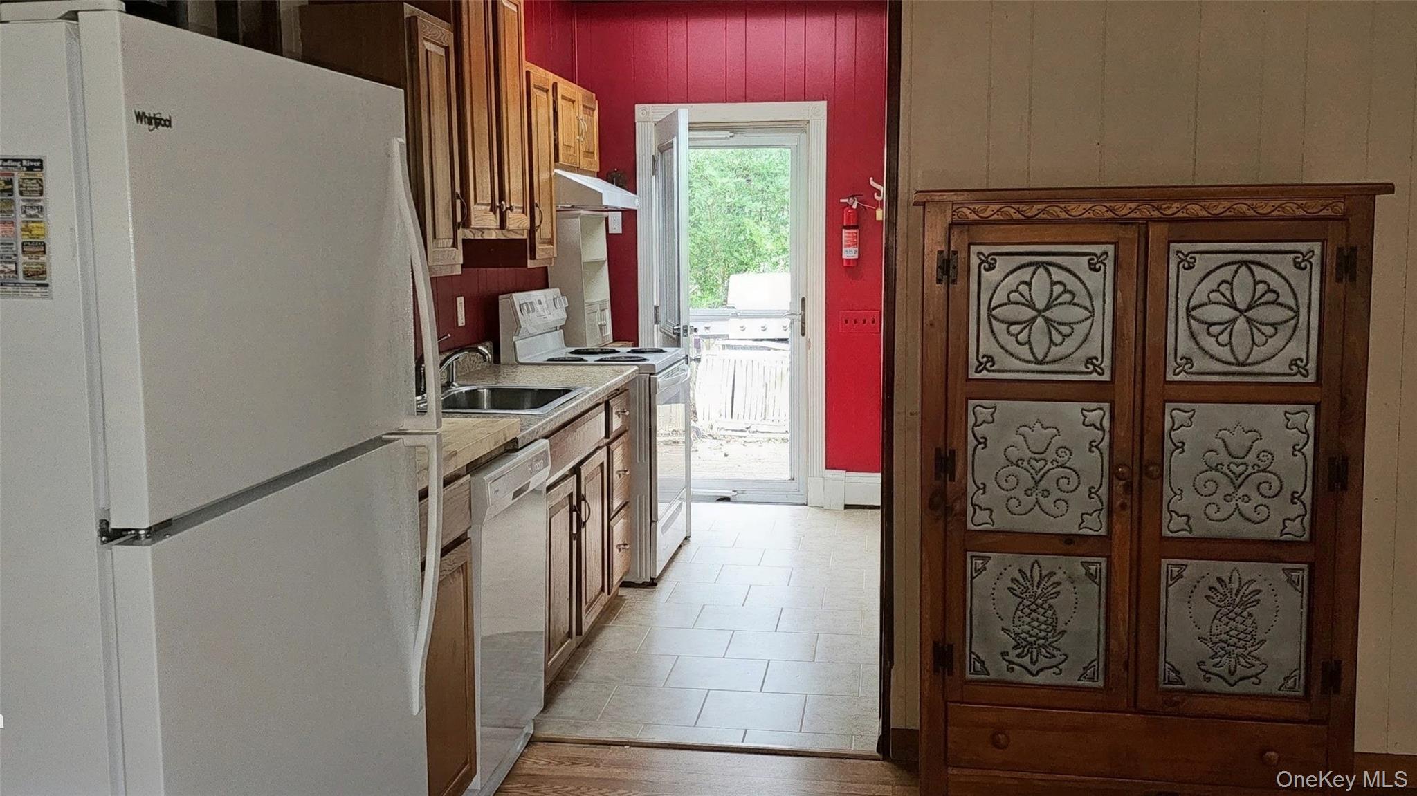 101 N Country Road Property Photo 26