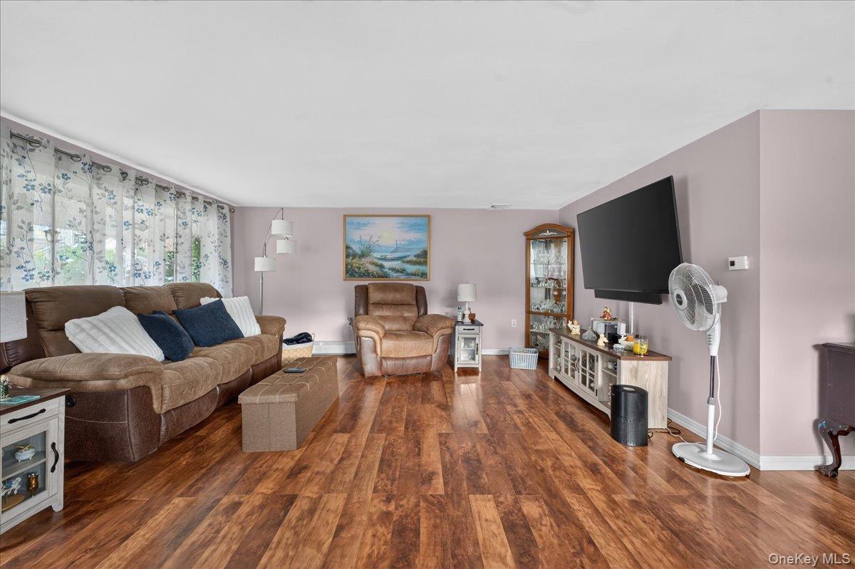 48 Silver Street Property Photo 3