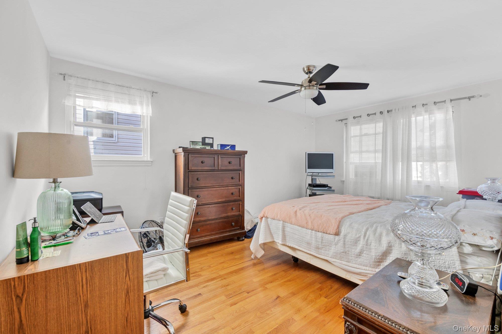 2839 Zulette Avenue Property Photo 3