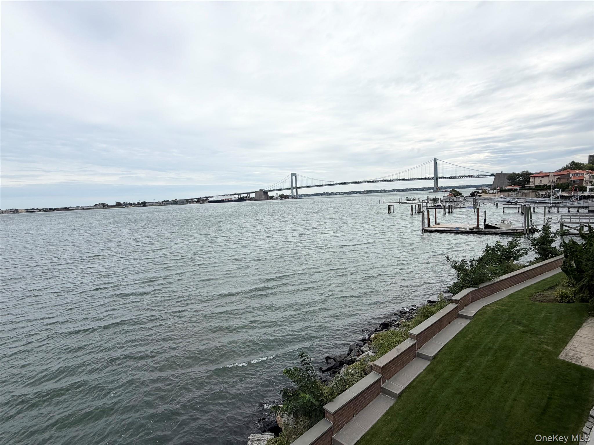15419 Riverside Drive 24b Property Photo 13