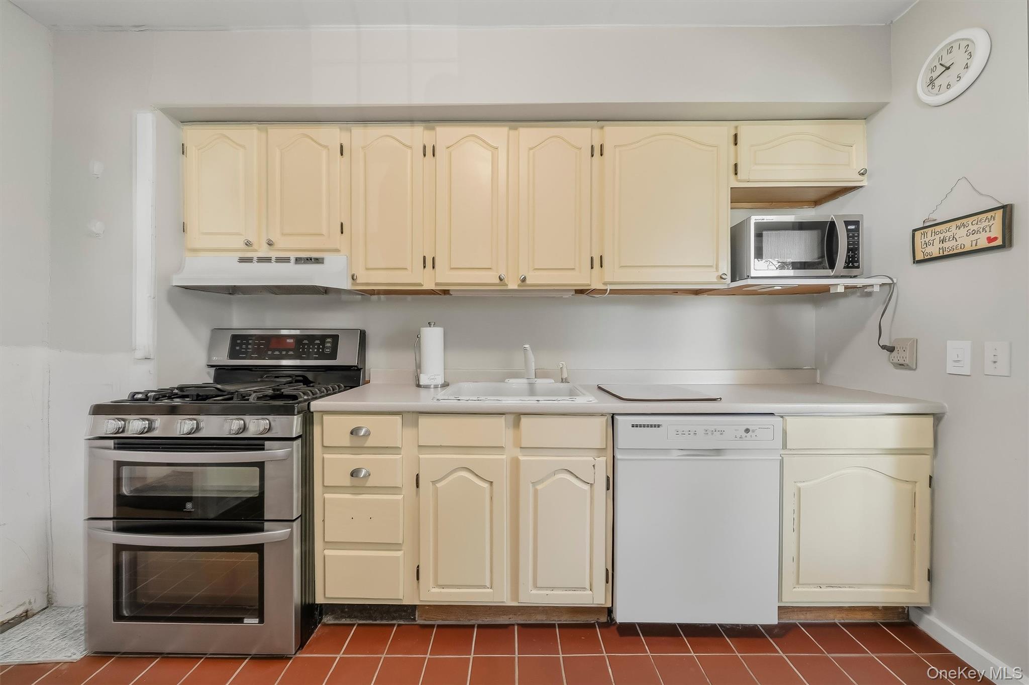 514 Round Lake Park Road Property Photo 8