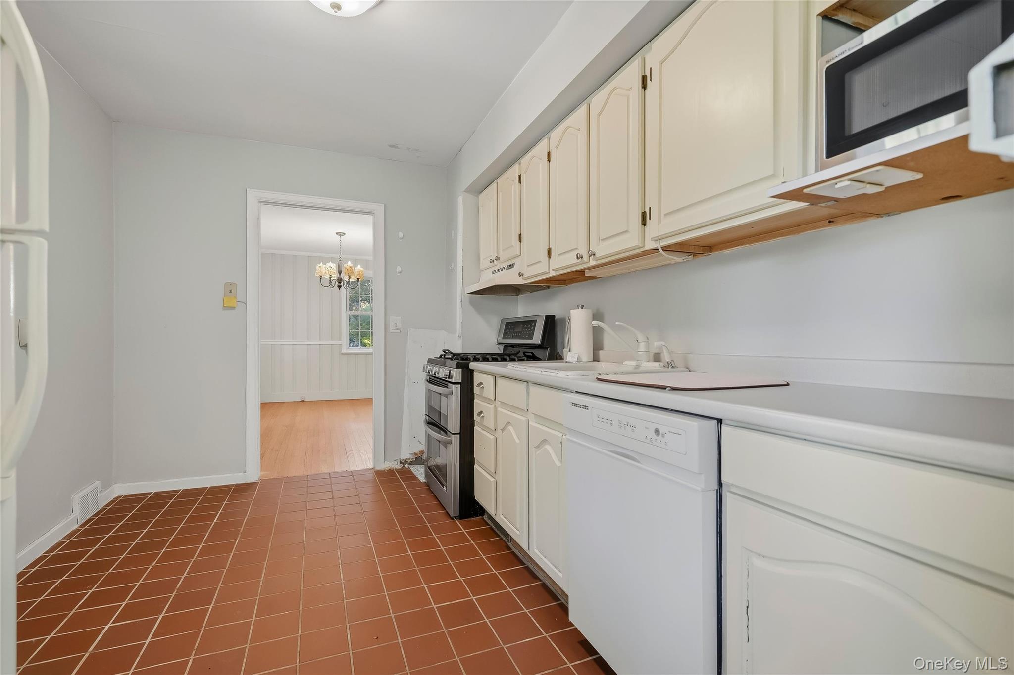 514 Round Lake Park Road Property Photo 9