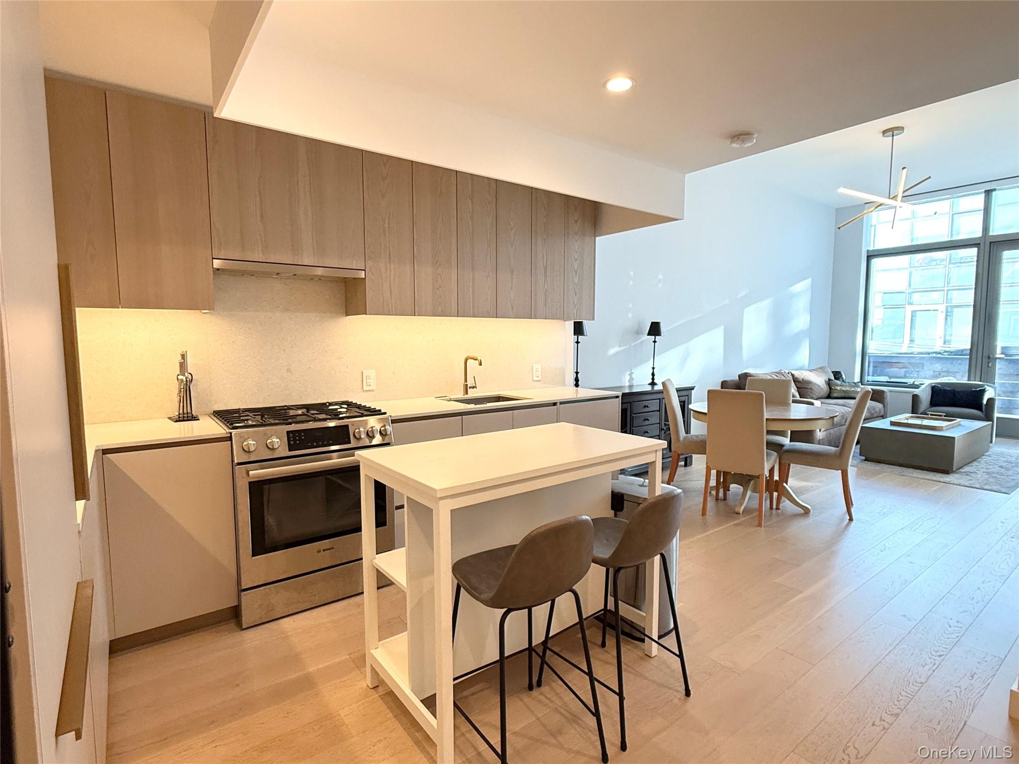 3 Court Square 533 Property Photo 1