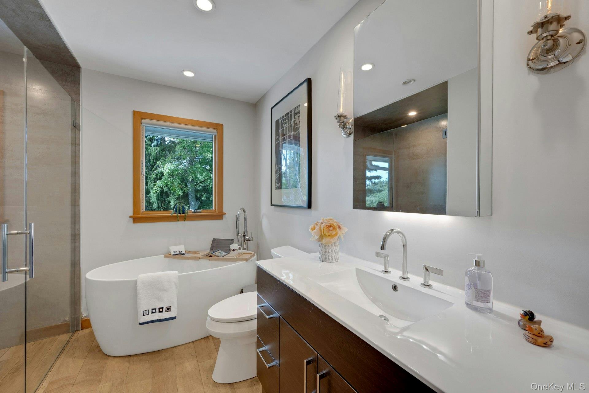 1 Leone Close Property Photo 17