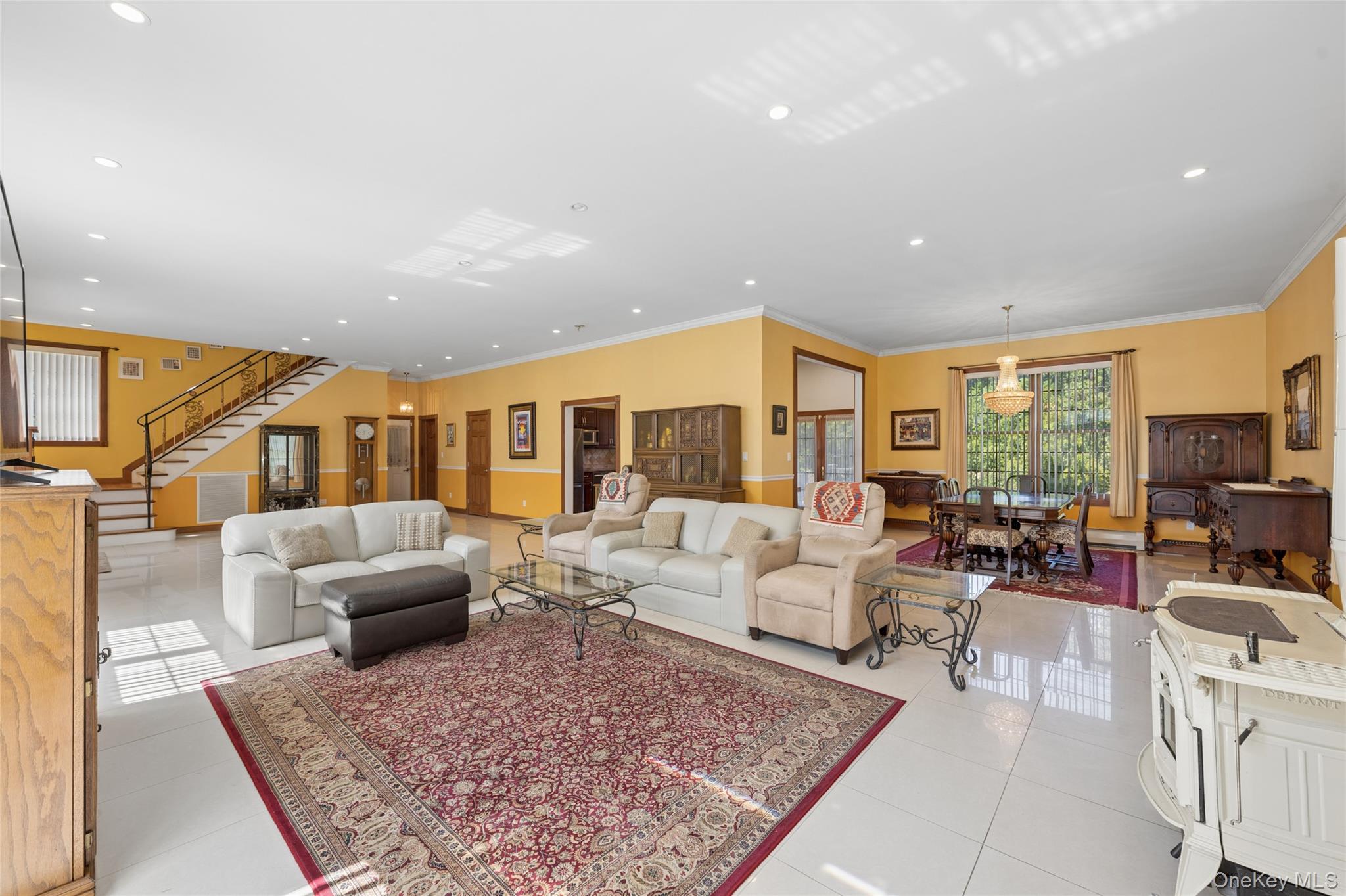 471 Southport Street Property Photo 3