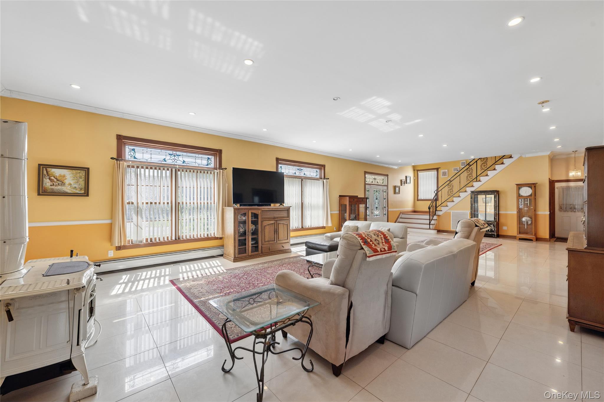 471 Southport Street Property Photo 4
