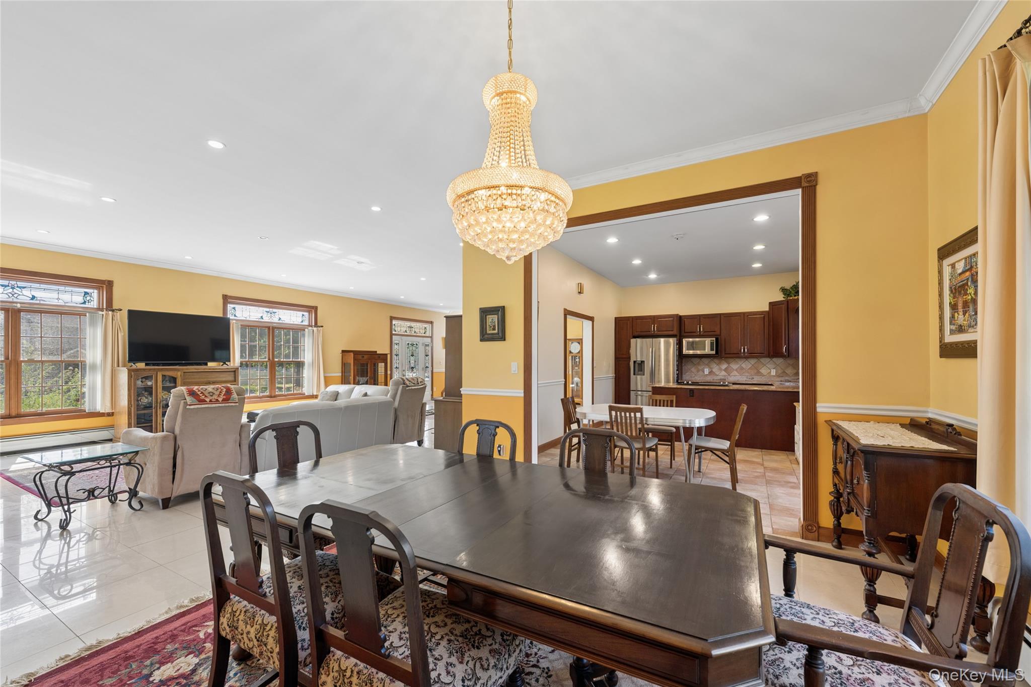 471 Southport Street Property Photo 6