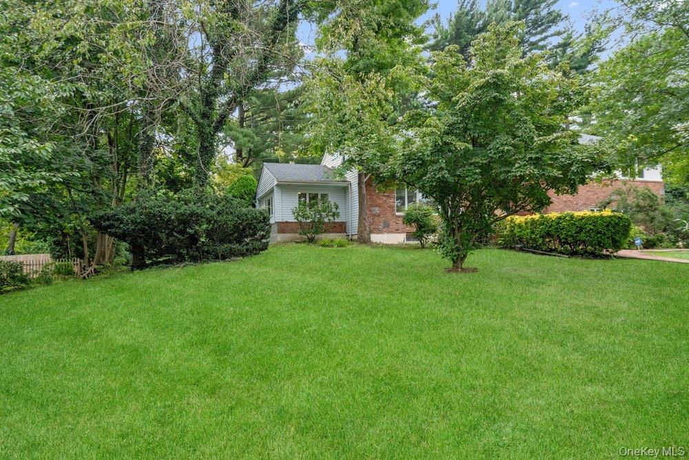 40 Pool Drive Property Photo 5