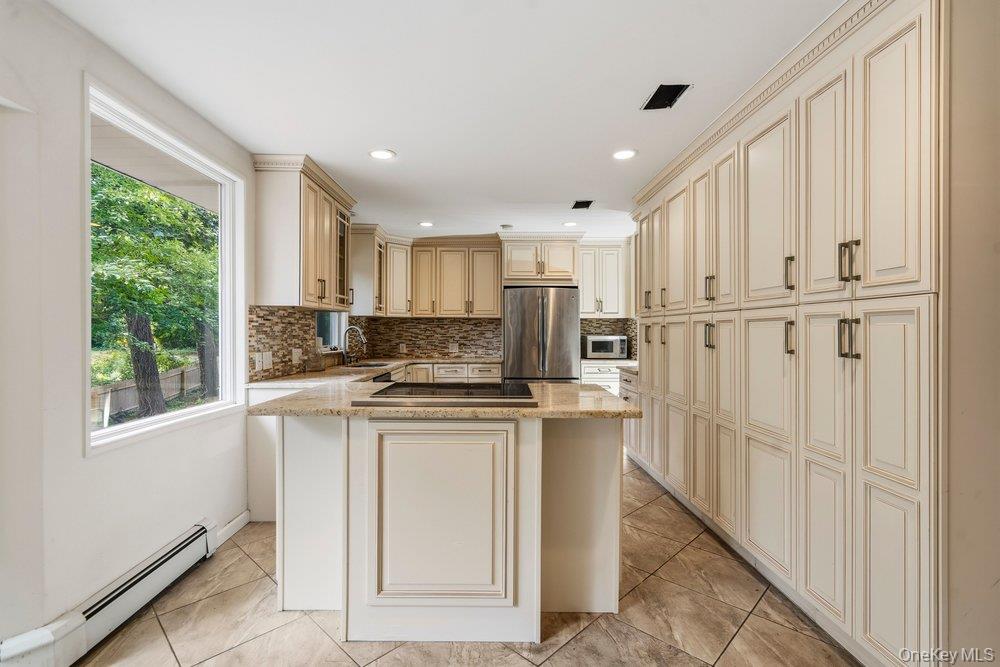 40 Pool Drive Property Photo 16