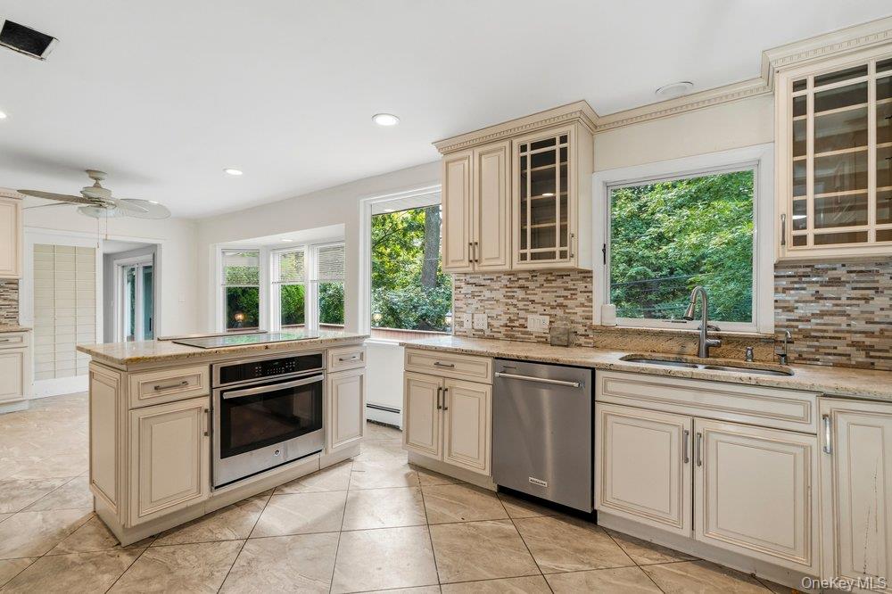 40 Pool Drive Property Photo 21