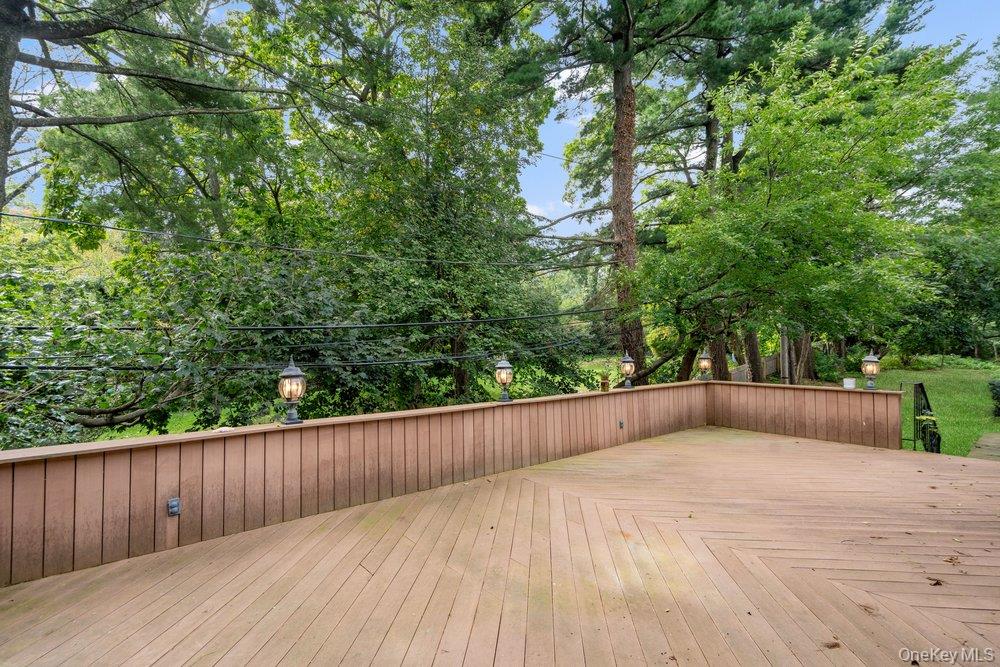 40 Pool Drive Property Photo 36