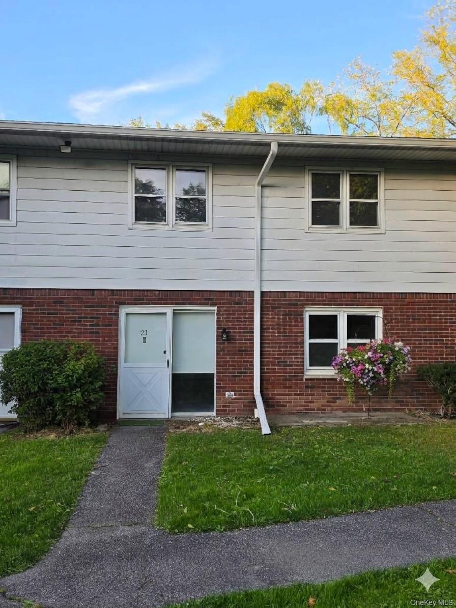 21 Orchard Heights Property Photo 2