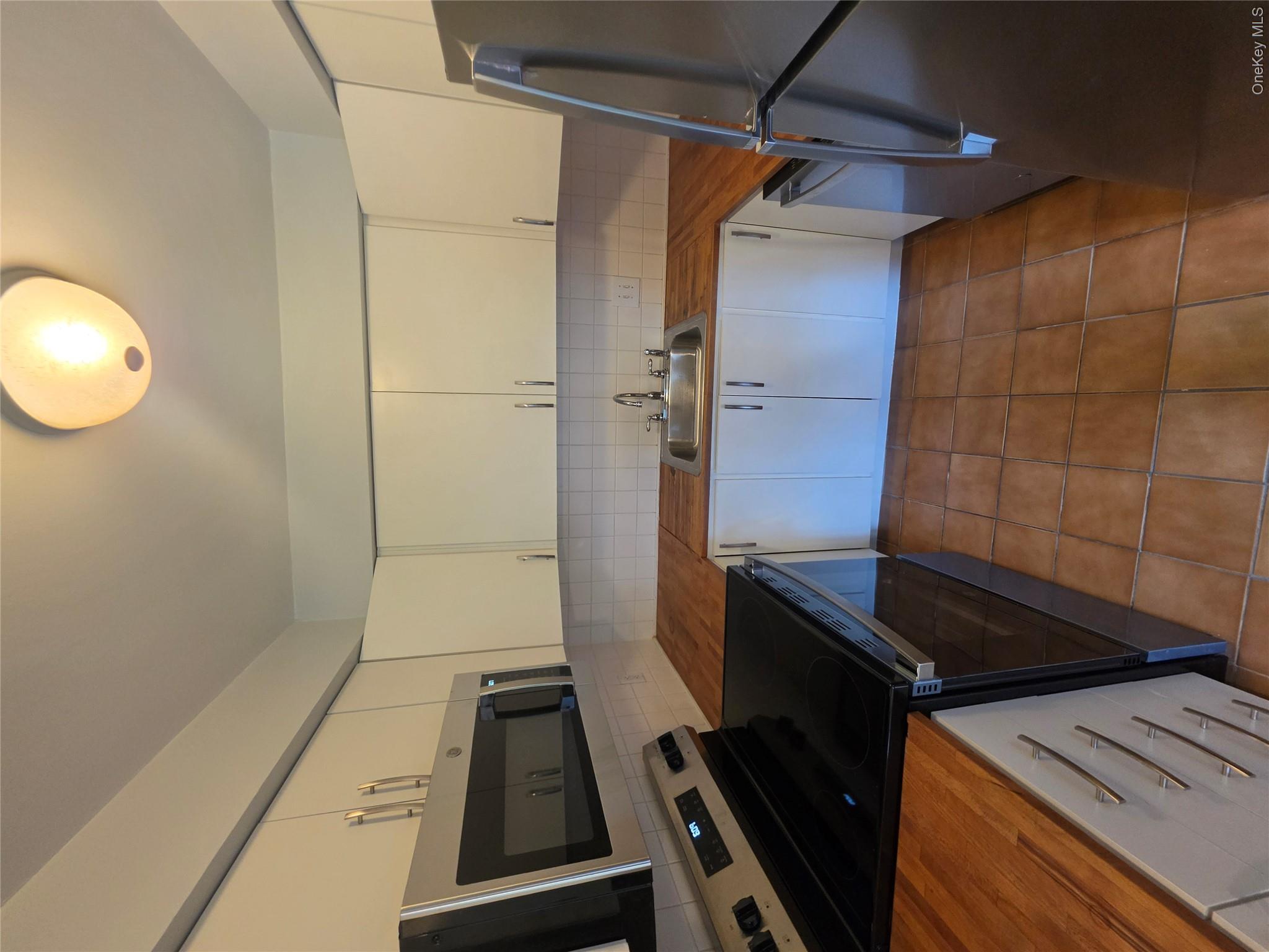 21 Orchard Heights Property Photo 5