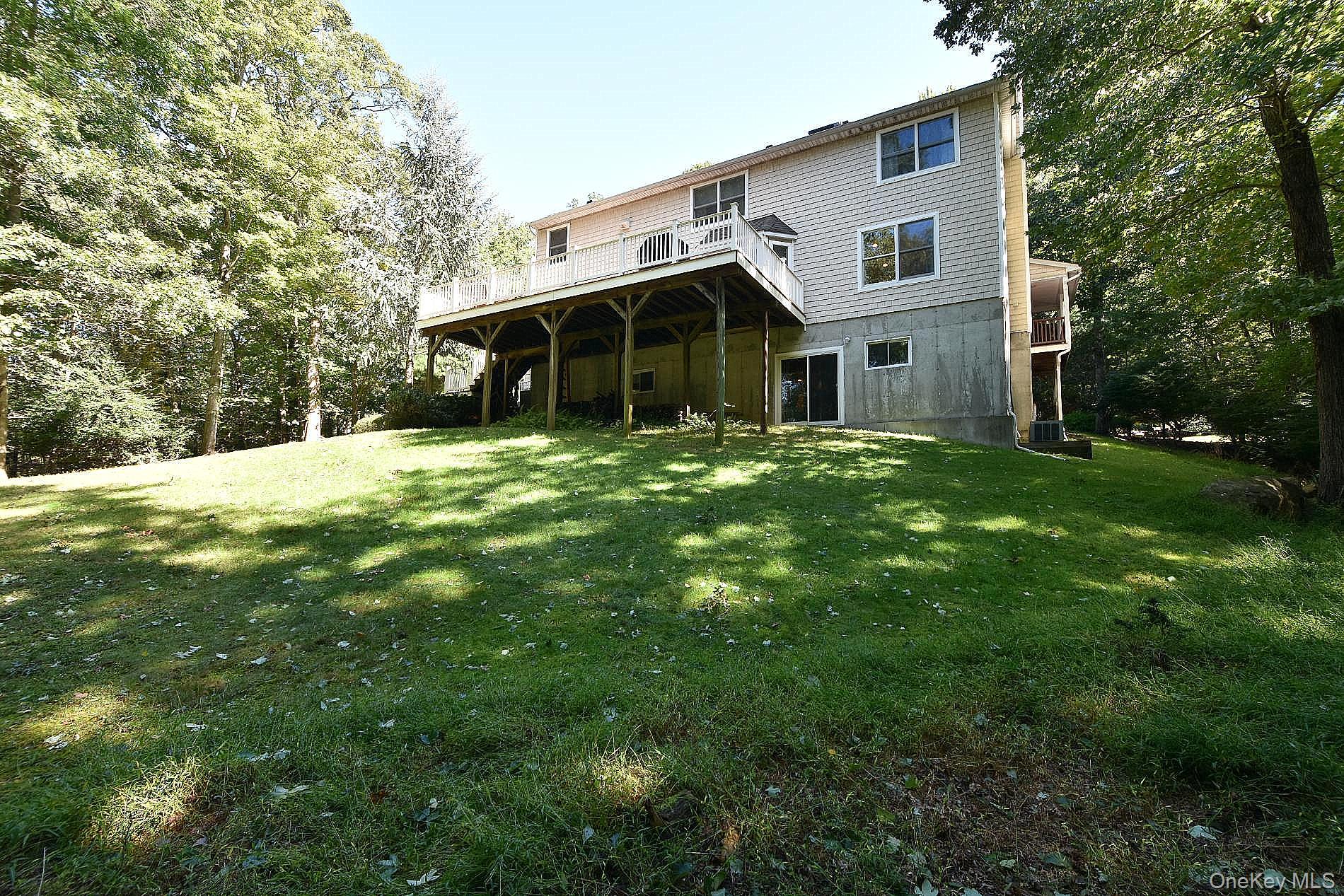 230 W Woodland Drive Property Photo 31