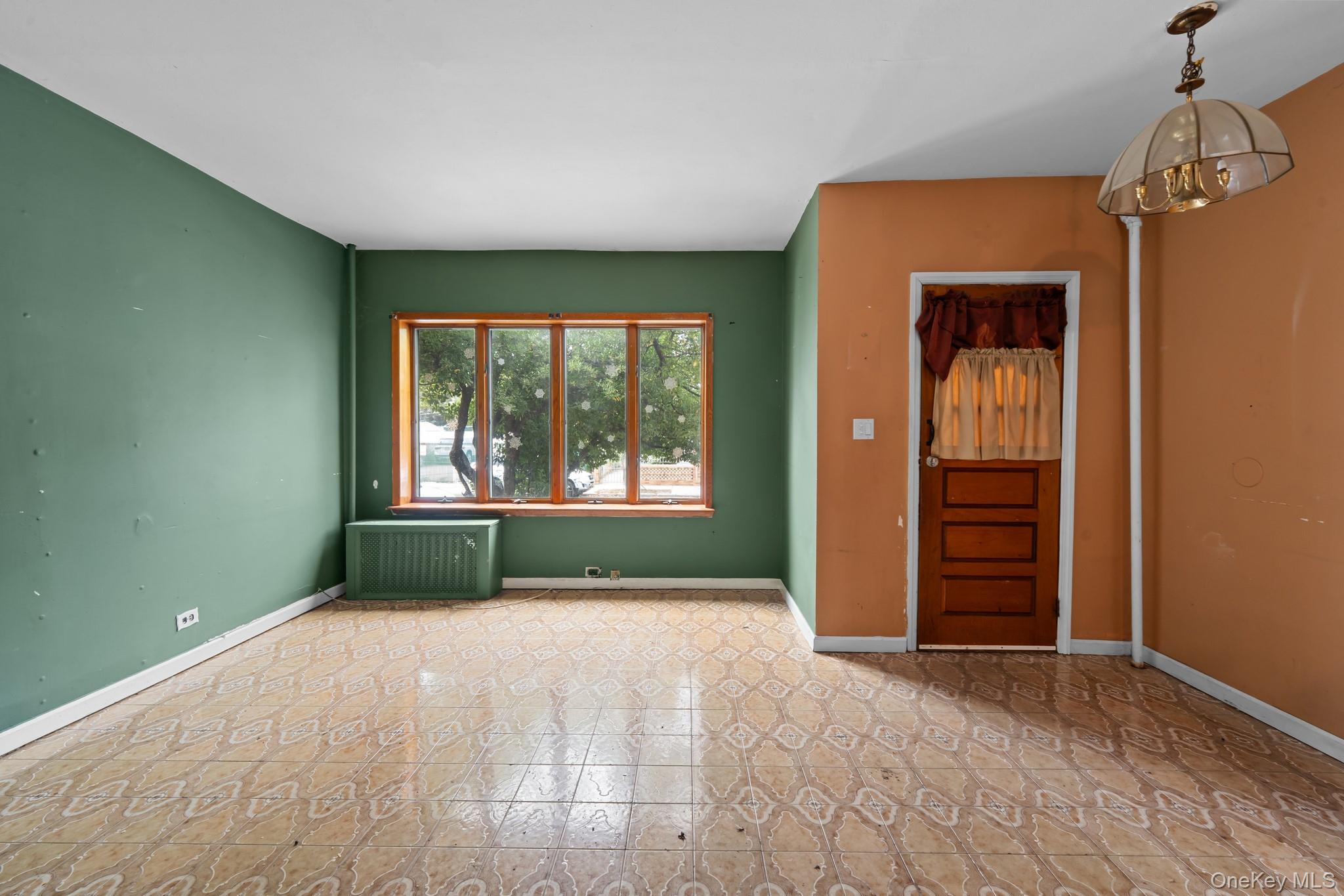 1593 E 48th Street Property Photo 1