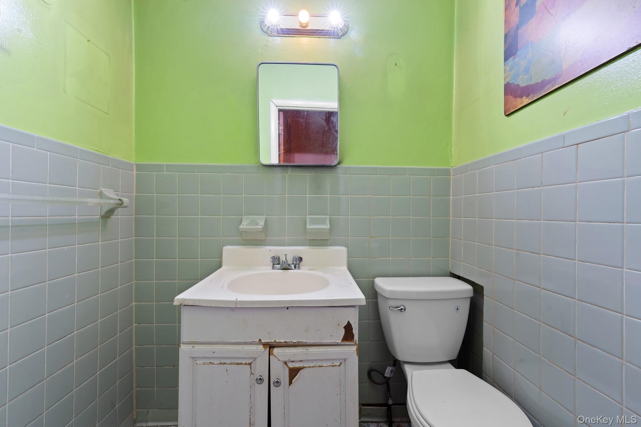 1593 E 48th Street Property Photo 7
