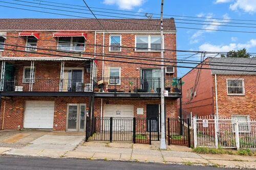 111-55 43rd Avenue Property Photo 2