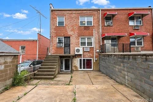 111-55 43rd Avenue Property Photo 3