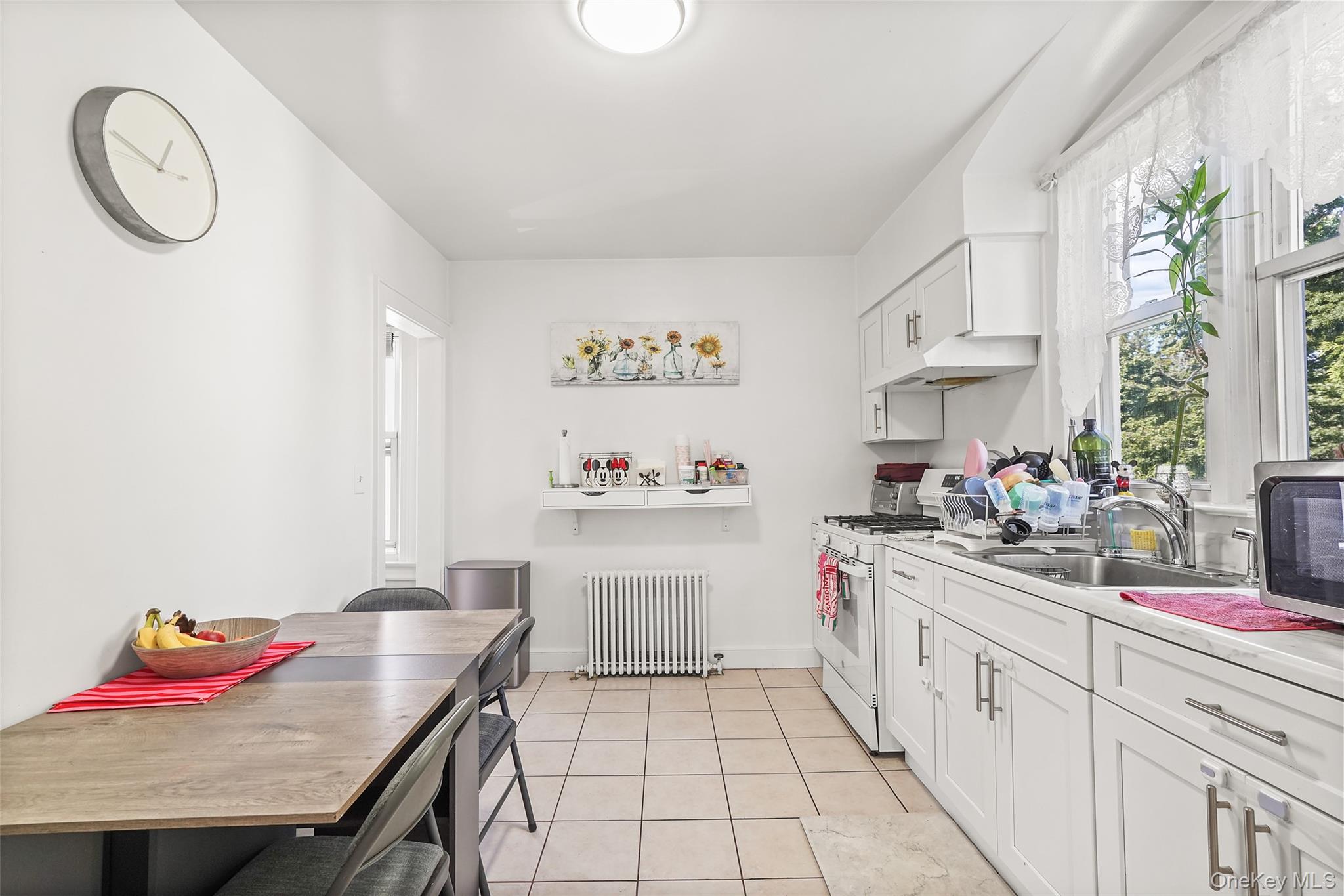 321 Olivia Street 2 Property Photo 4