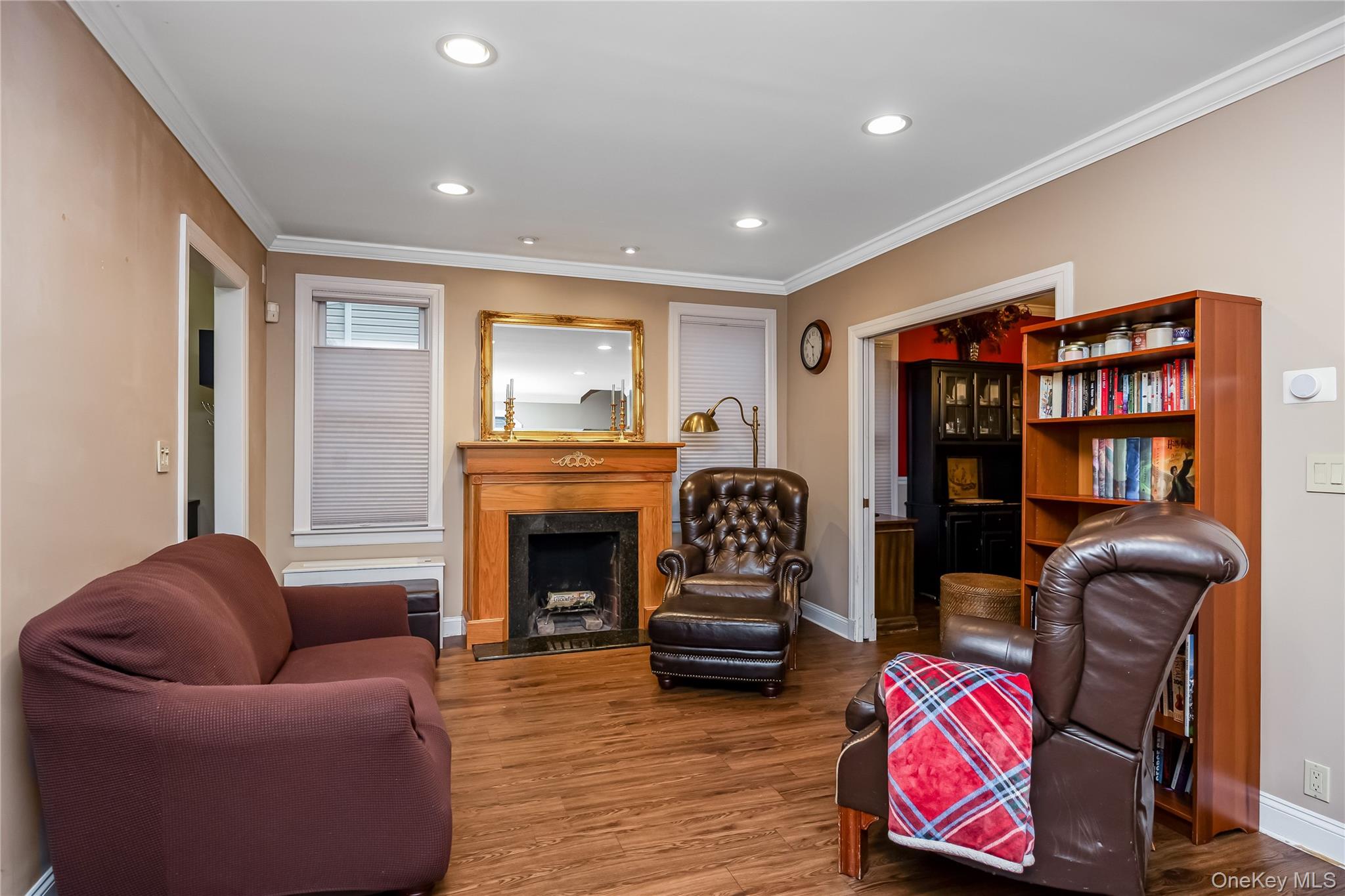 10 York Place Property Photo 4