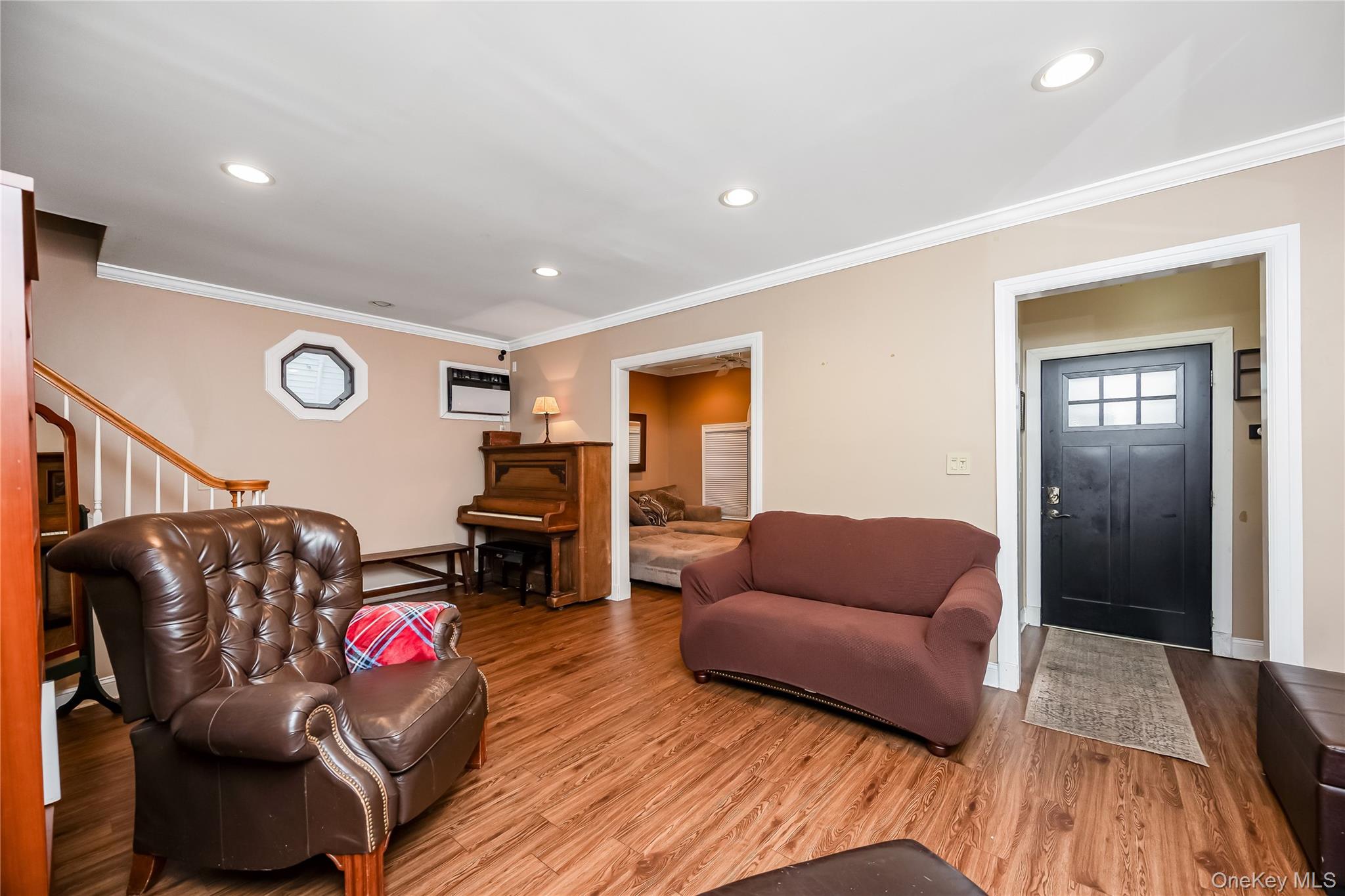 10 York Place Property Photo 5