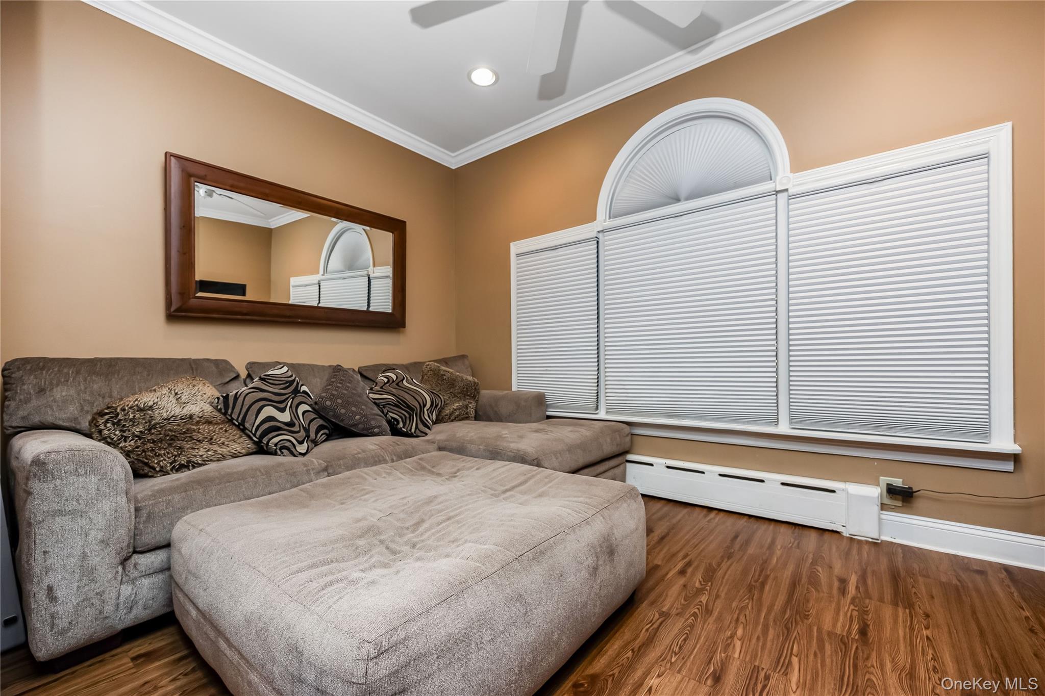 10 York Place Property Photo 6
