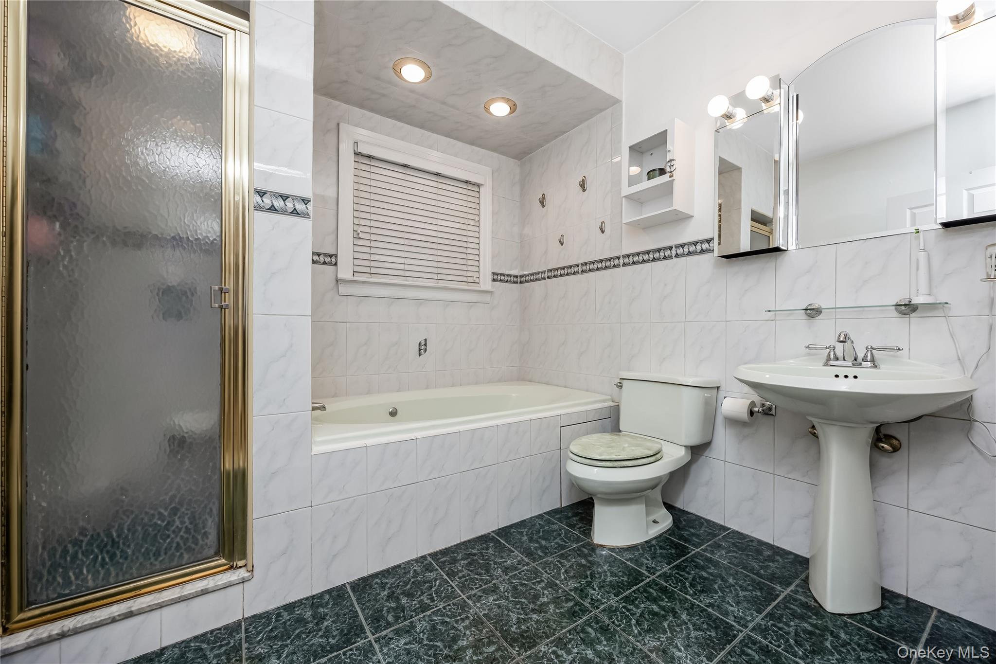 10 York Place Property Photo 17