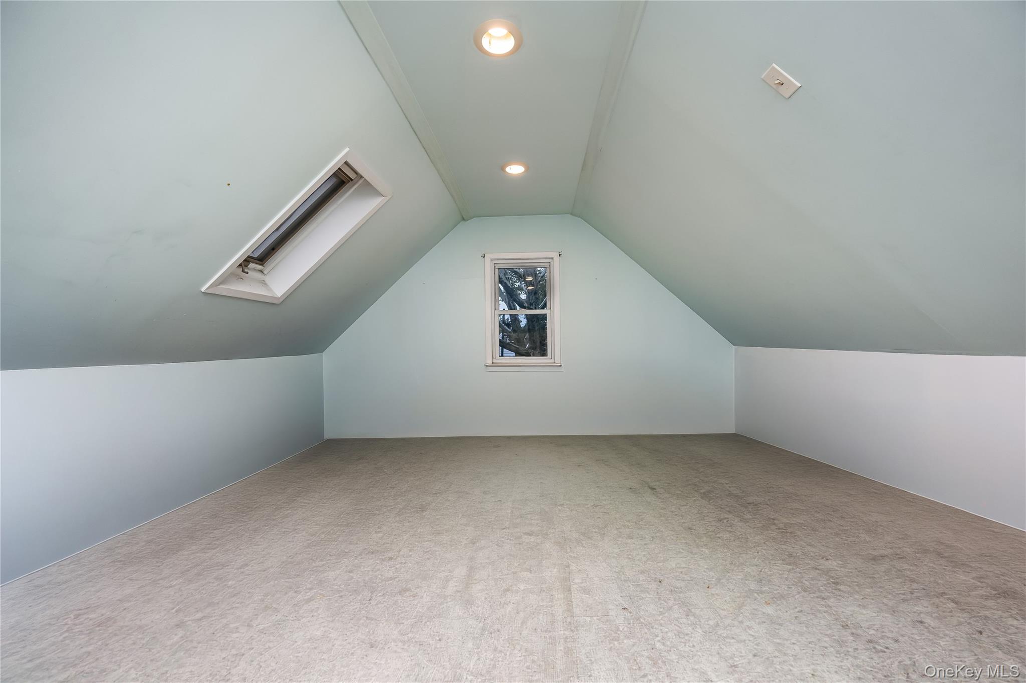 10 York Place Property Photo 18