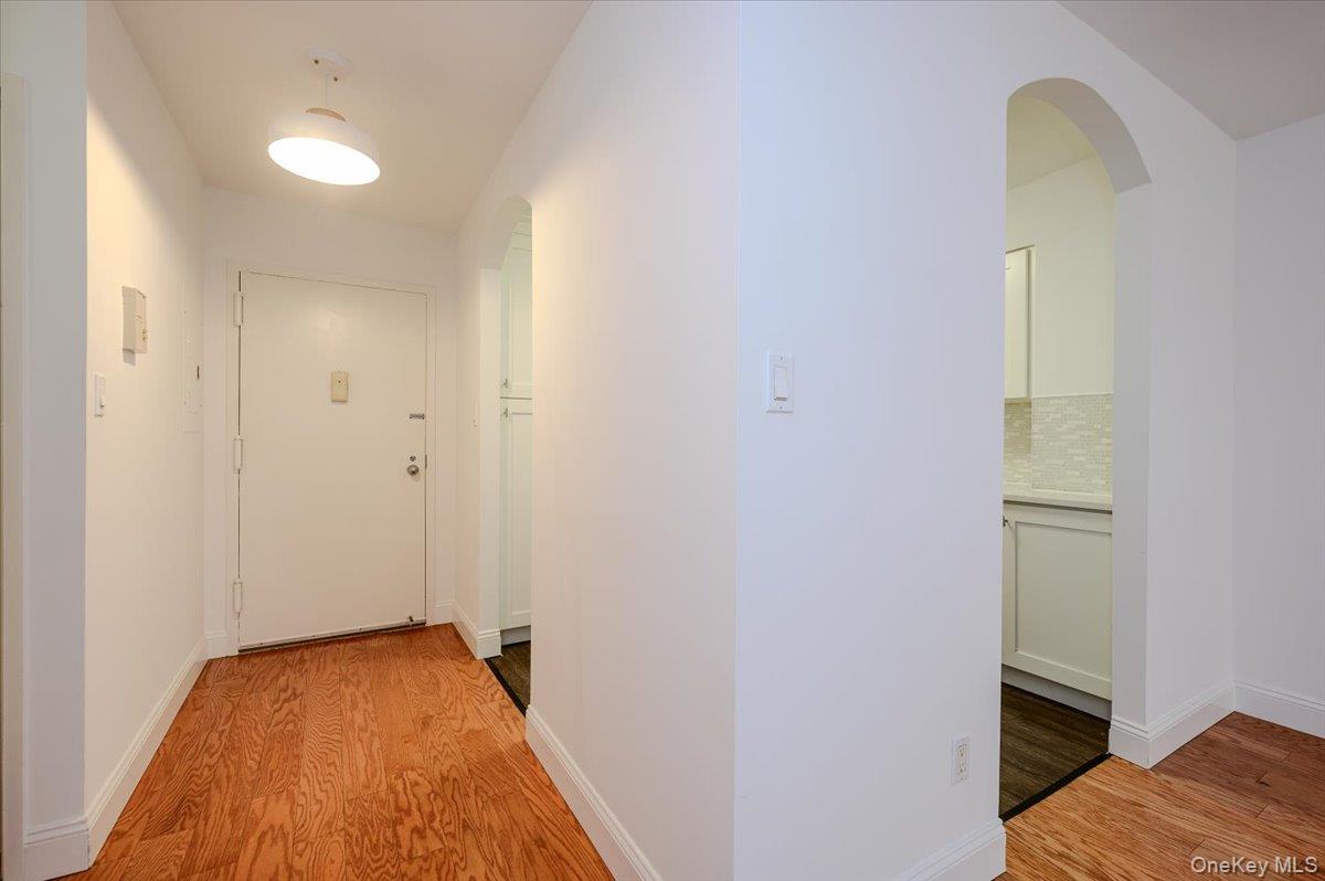 360 Shore Road 3b Property Photo 5