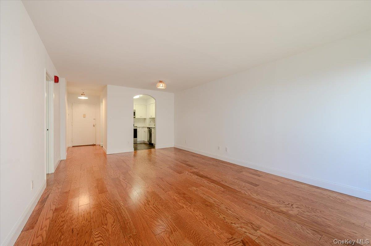360 Shore Road 3b Property Photo 9