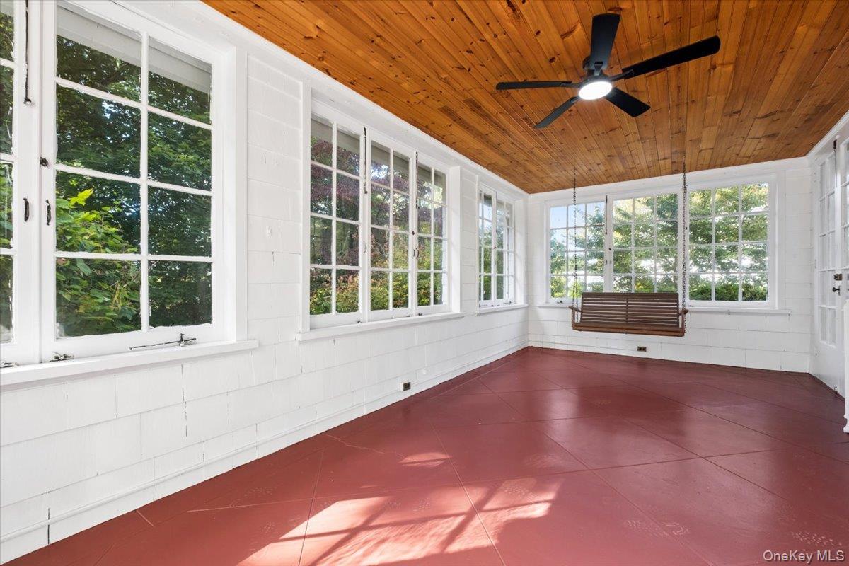 20 Whitfield Terrace Property Photo 6