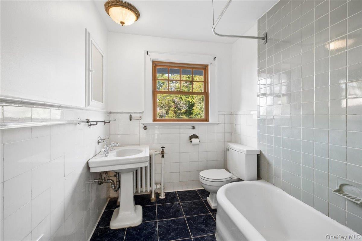 20 Whitfield Terrace Property Photo 18