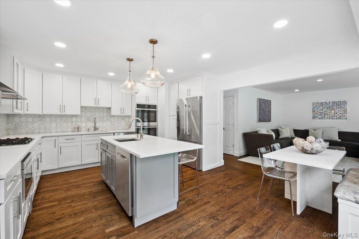 159 Wykagyl Terrace Property Photo 6
