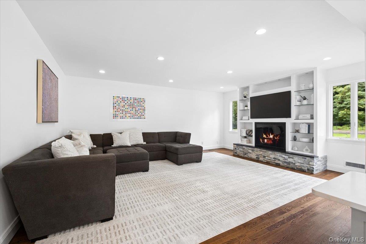 159 Wykagyl Terrace Property Photo 7