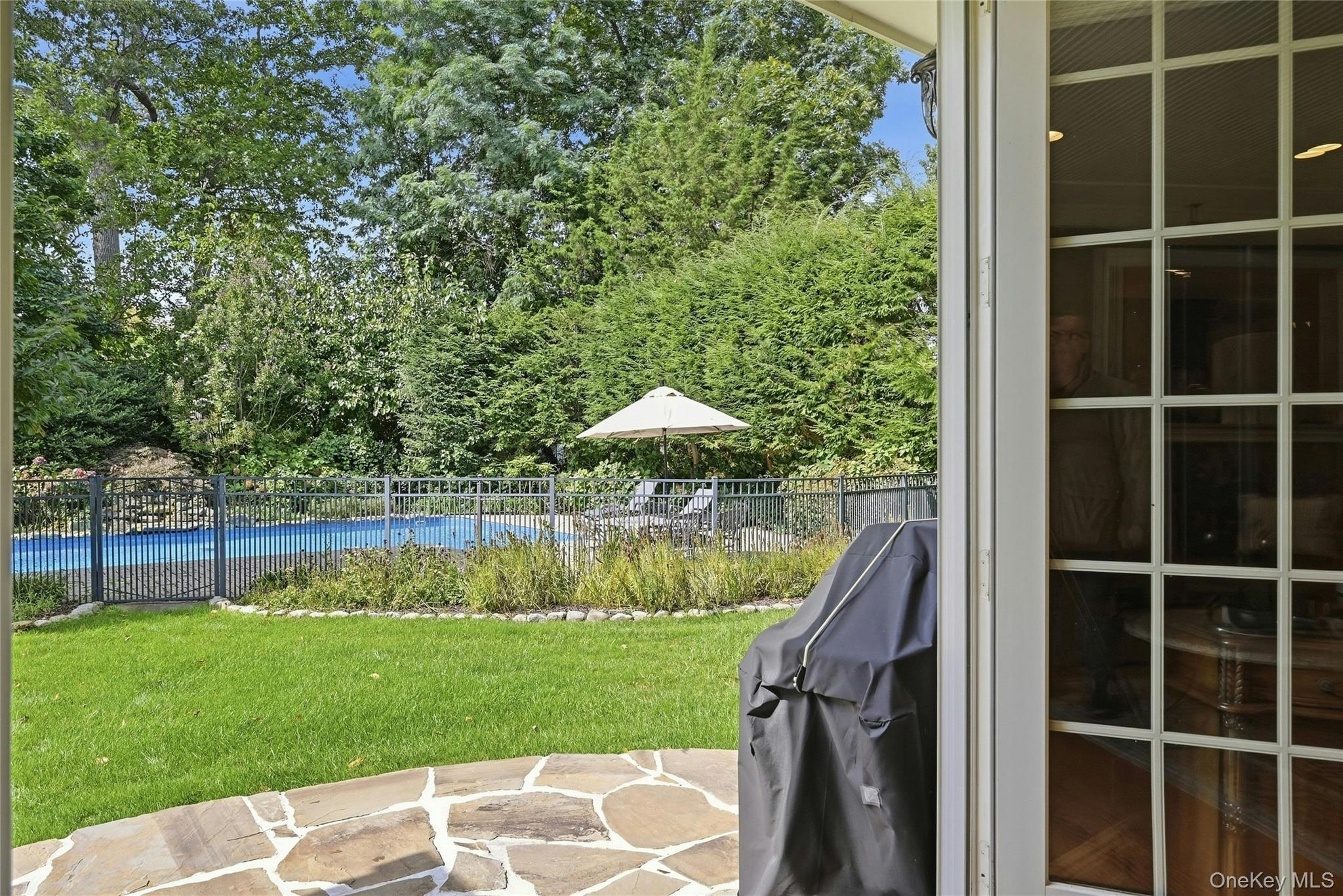 5 Hillsview Road Property Photo 17