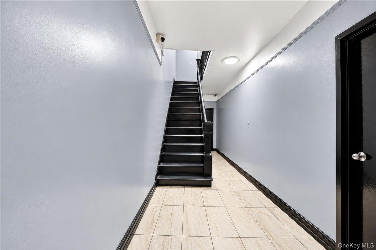 1385 Bronx River Avenue Property Photo 1